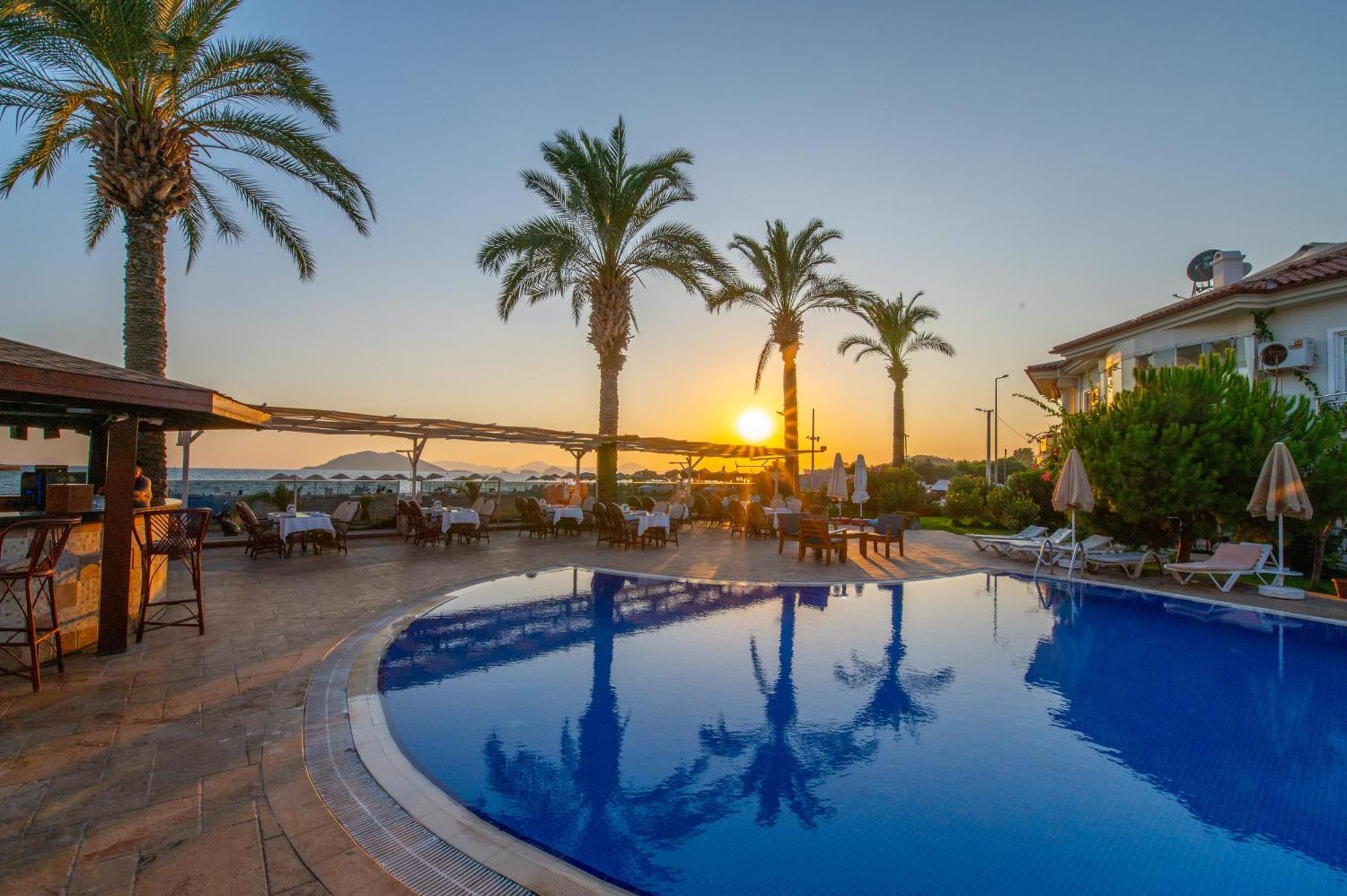 Sunset Beach Villas And Apartments Fethiye Ngoại thất bức ảnh